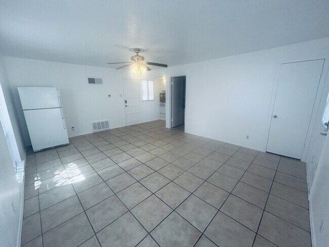 Foto del edificio - 1008 Clayton Nolen Dr