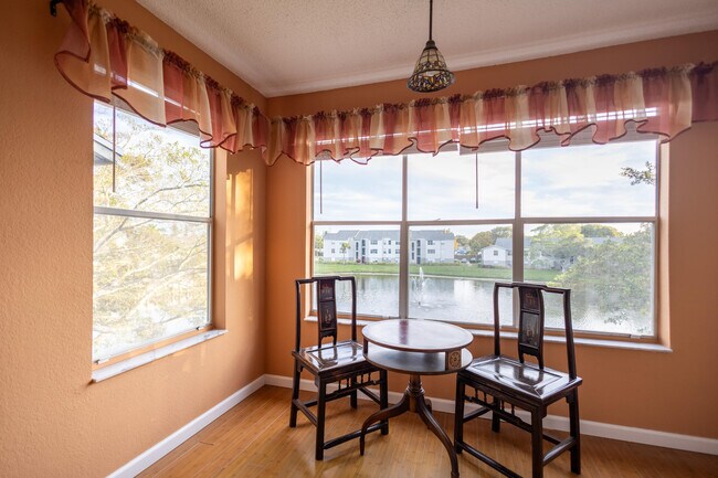 Foto del edificio - 1401 Village Blvd