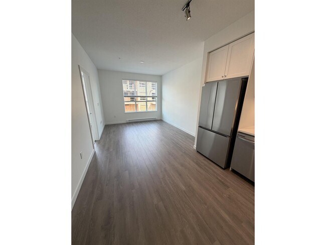Photo du bâtiment - 15733-15785 85 Ave