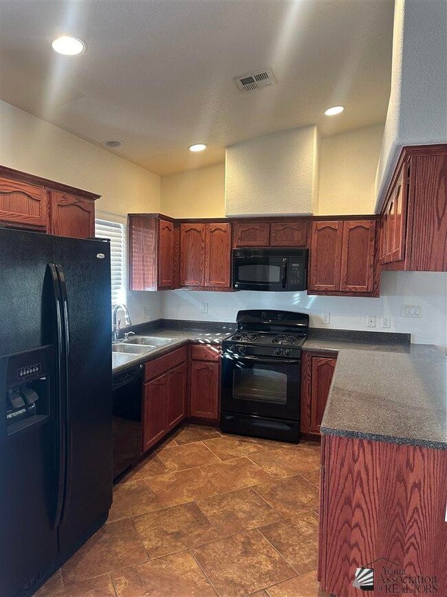 Building Photo - 3182 S Ragen Dr