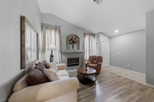 Foto del edificio - 833 Glitter Glen Ct