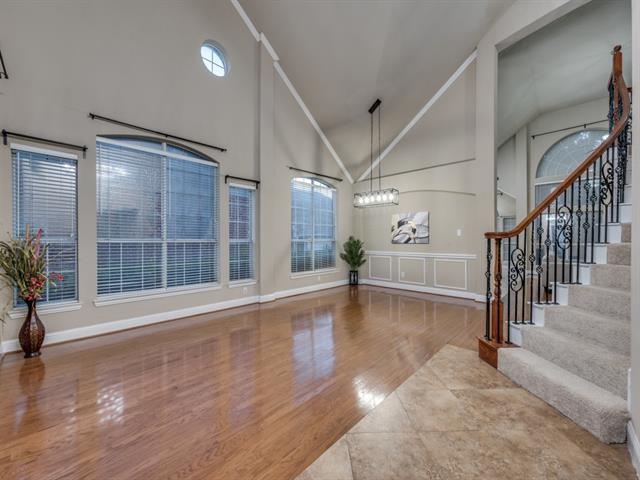 Building Photo - 1422 Gardenia St