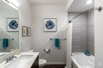 2BR, 2BA - 1140SF - The Villas at Waterside