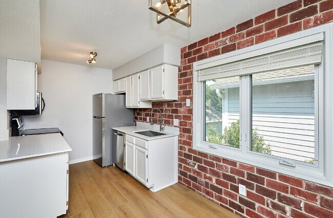 Foto del edificio - 5220 Boulder Dr
