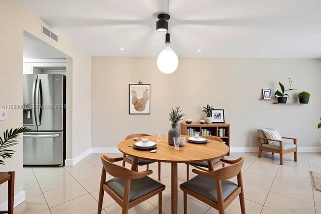 Building Photo - 900 SW 125th Way