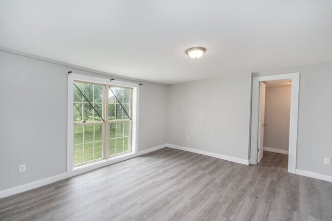 Building Photo - 1330 Clay St