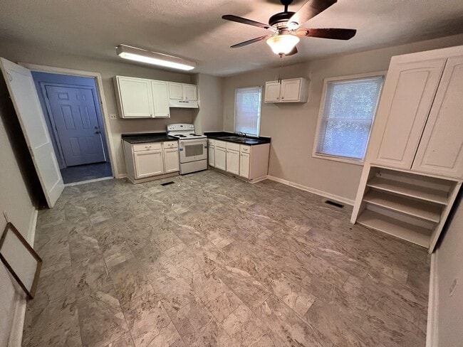 Foto del edificio - 1522 Aiken Ave