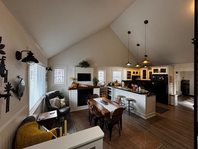 Building Photo - 1638 Stony Meadow Ln