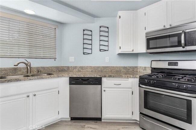Foto del edificio - 24324 Sage Ct