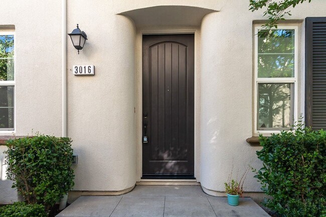 Building Photo - San Ramon Gale Ranch home 3 bed 3 bath + O...