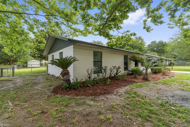 Foto del edificio - 3 br, 1.5 bath House - 705 Northwest 9th A...