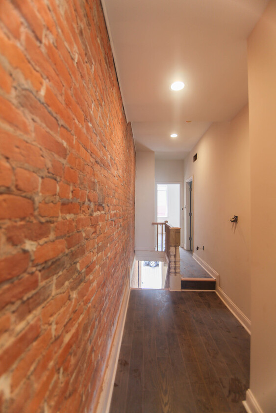 Foto del edificio - NEW CONSTRUCTION IN STRAWBERRY MANSION! 3 ...