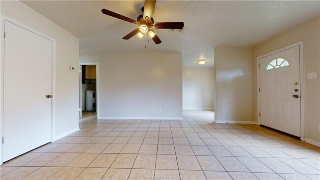 Building Photo - 814 Concho Pl