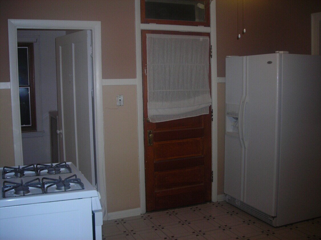 Kitchen - 8710 Saint Louis Ave