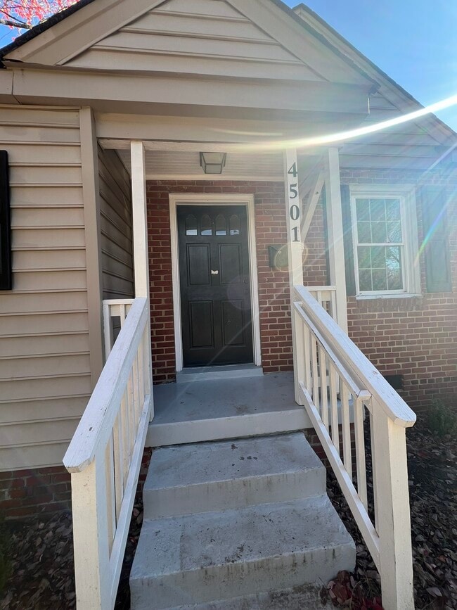 Building Photo - 4501 Chipoax Ave