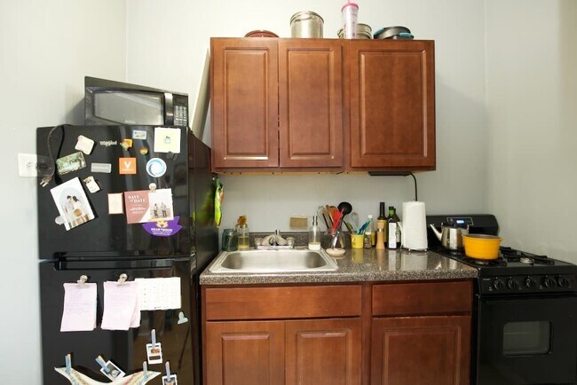 Foto del edificio - 6930 N Greenview Ave
