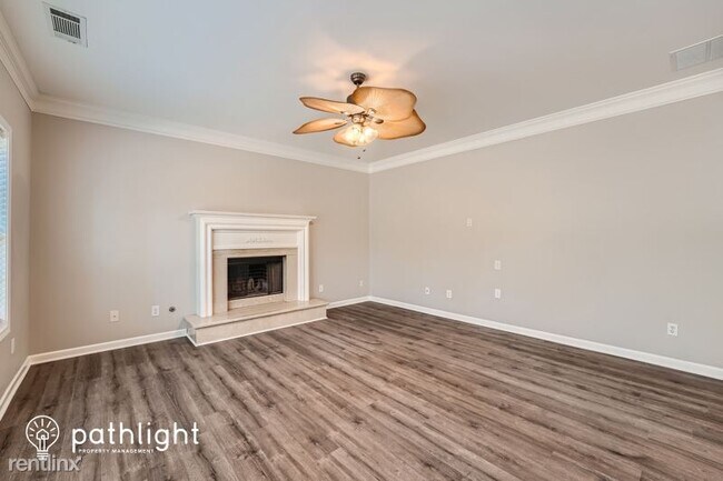Building Photo - 4 br, 2.5 bath House - 3115 Golfe Links Dr...