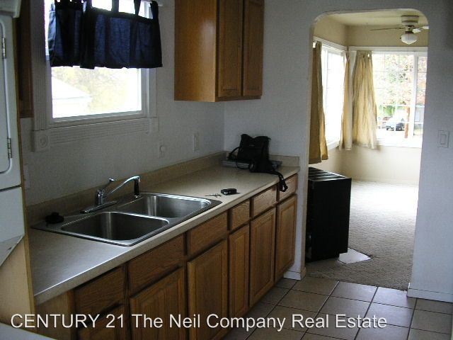 Foto del edificio - 737 NE Jackson St