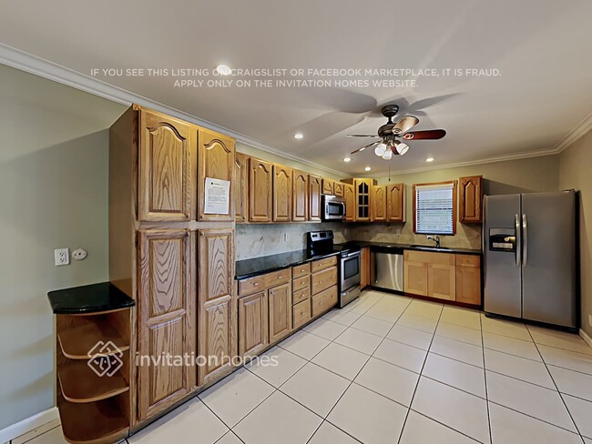 Foto del edificio - 7789 Courtyard Run W