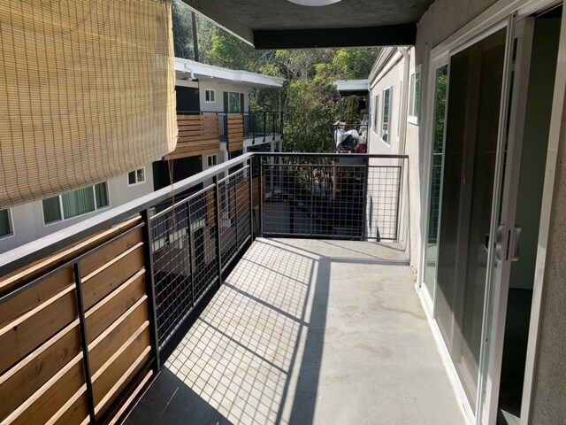 Foto del edificio - 265 Monterey Rd