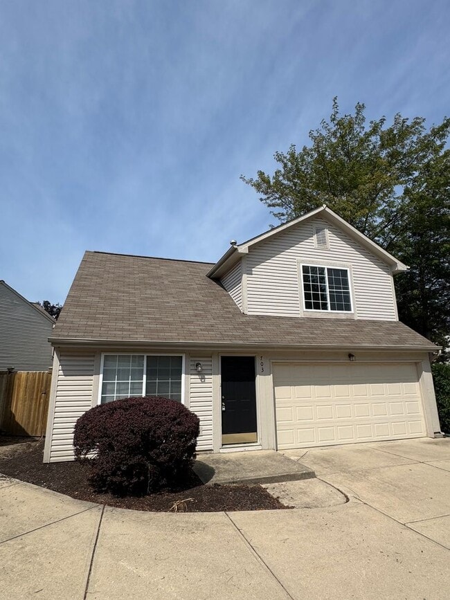 Building Photo - 703 Mountain Pine Dr