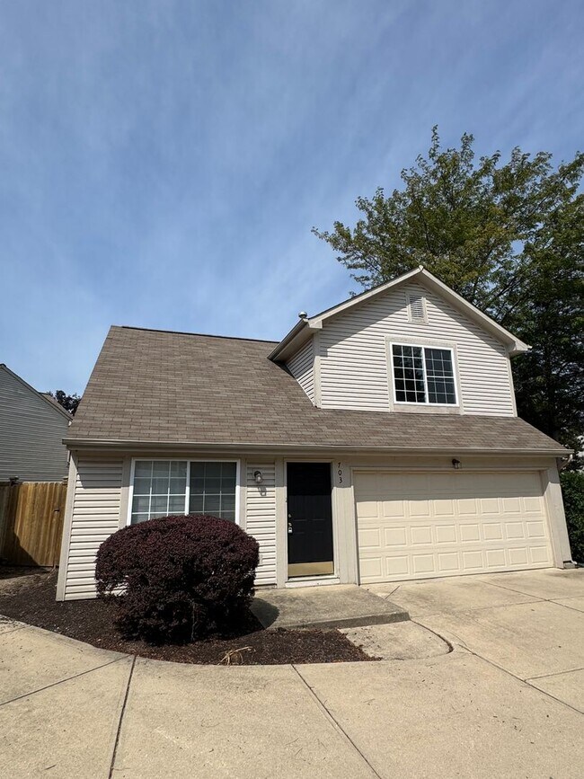 Foto del edificio - 703 Mountain Pine Dr