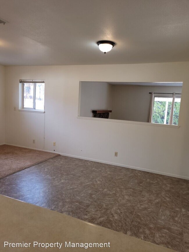 Foto del edificio - 3 br, 2 bath House - 1554 Rocking W Drive