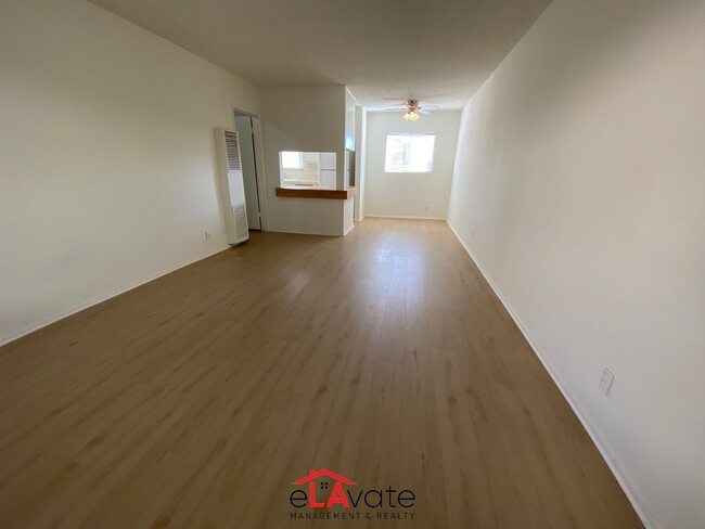 Foto del interior - 11816 Chandler Blvd.