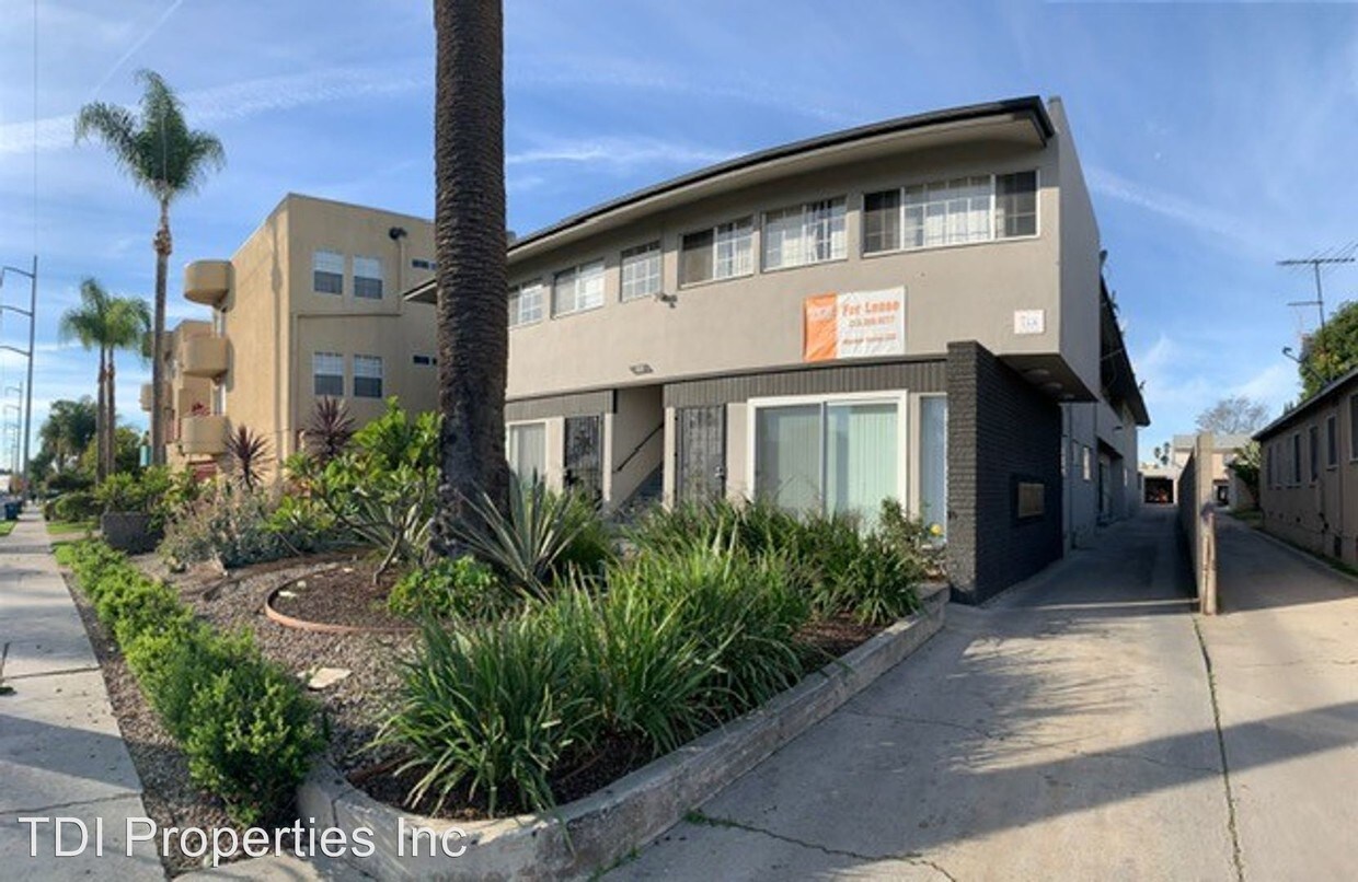 Primary Photo - 921 N Eucalyptus Ave