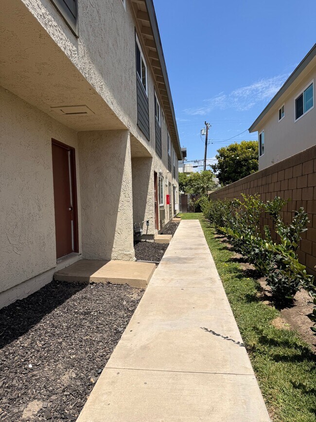 Foto del edificio - 5776 Rostrata Ave