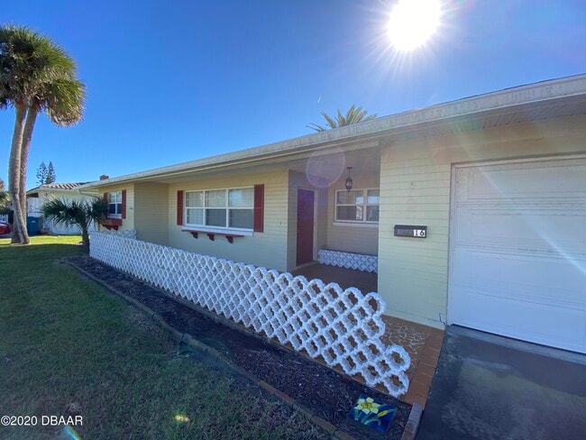 Building Photo - 16 Silk Oaks Dr