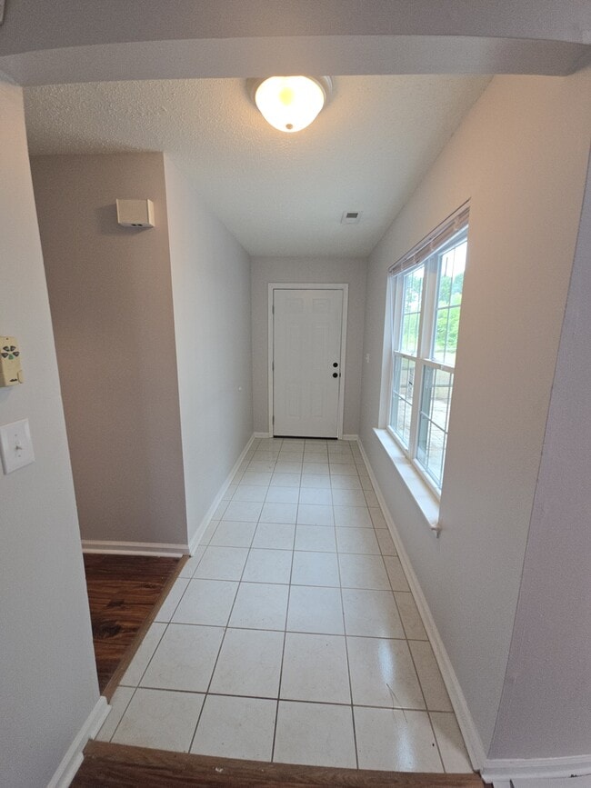 Building Photo - 5360 Chatham Hall Dr