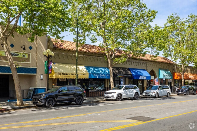 Shops in the Willow Glen neighborhood provide residents with many shopping options.