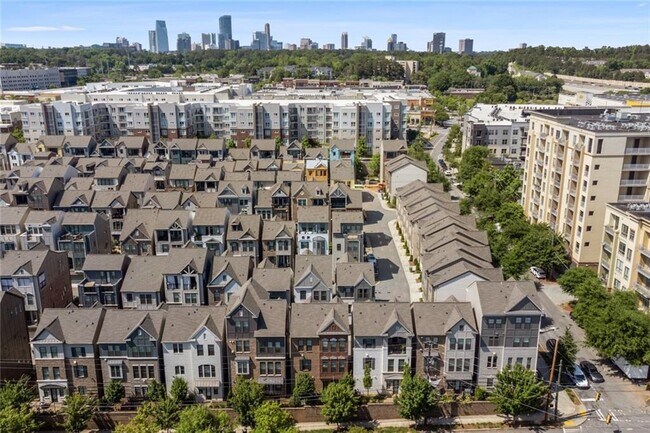 Foto del edificio - 511 Broadview Pl NE