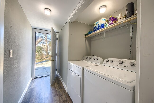 Foto del edificio - 427 E Southcross Blvd