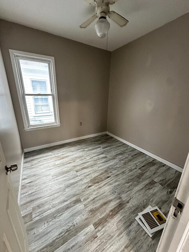 Foto del edificio - 612 7th St