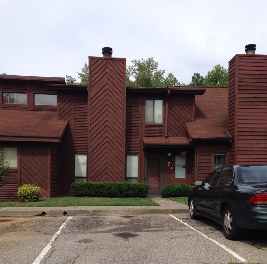 Primary Photo - 317 Rock Knoll Dr