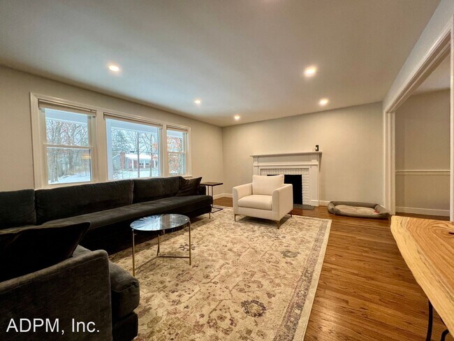 Foto del edificio - 4 br, 3 bath House - 122 Green Street