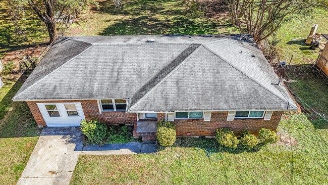 Foto del edificio - 3610 Dawnwood Dr NW