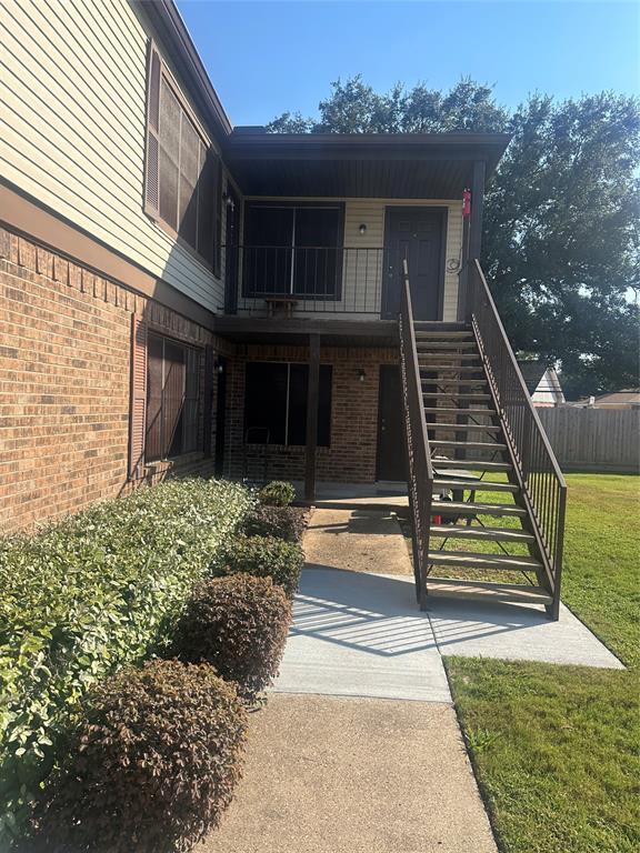 Building Photo - 711 Skylark Rd