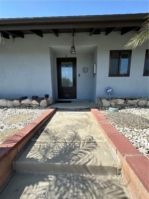 Building Photo - 731 La Serna Ave
