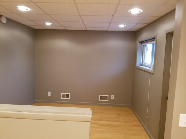 Building Photo - 4358 W Jefferson Ave
