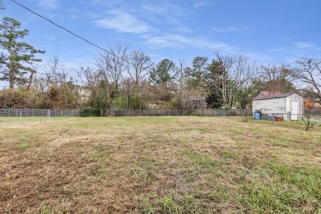 Foto del edificio - 4951 Shayne Ln