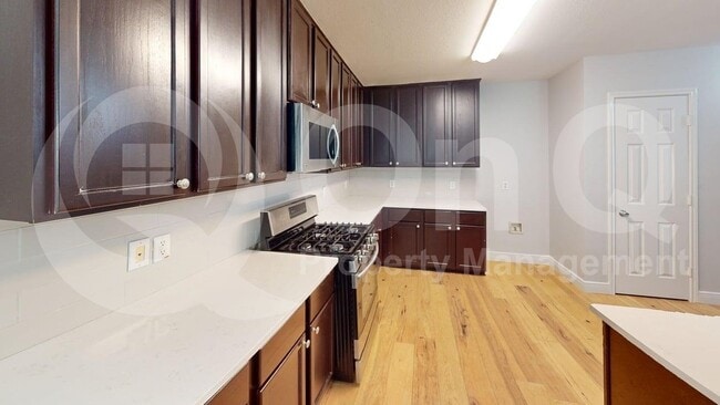 Building Photo - 2208 Lanshire Dr