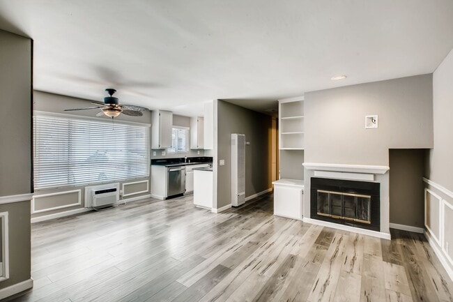 Building Photo - Move-in ready 2-Bed, 2-Bath Condo