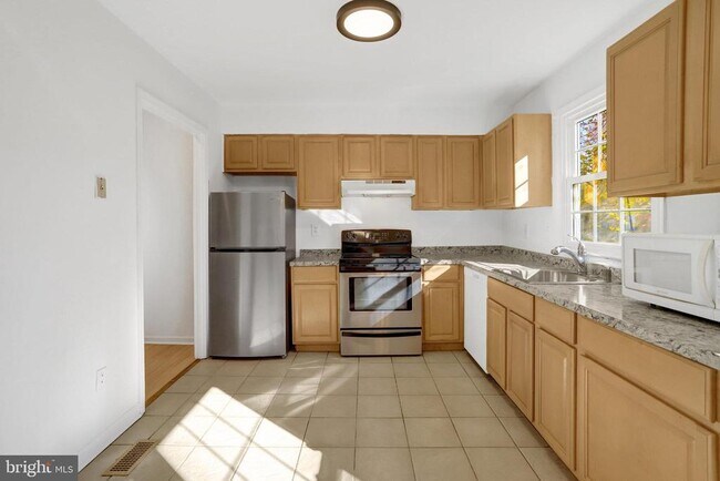 Foto del edificio - 9911 Whitewater Dr