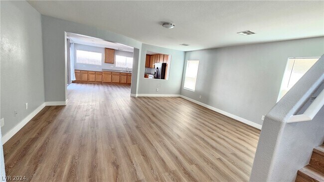 Building Photo - 628 Port Talbot Ave