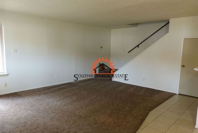 Building Photo - 2 story Condo with 1 car garage