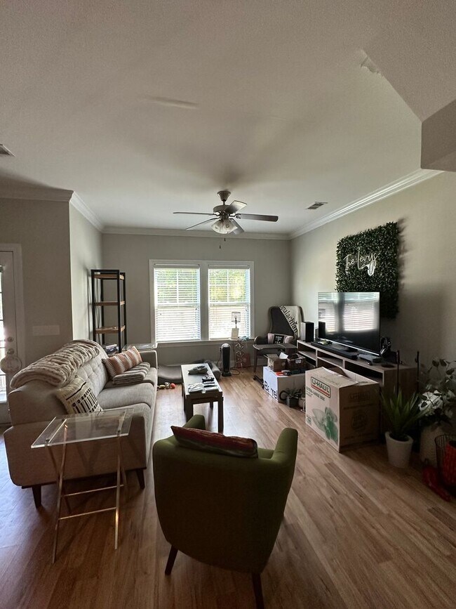 Foto del edificio - Updated Three Bedroom Townhome in West Ashley