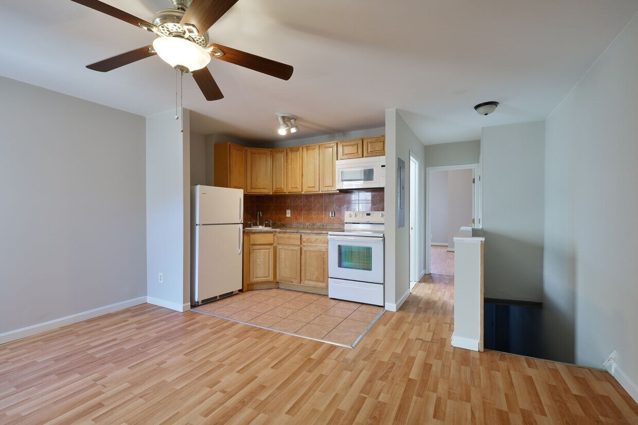 Photo - 1440 W Grange Ave